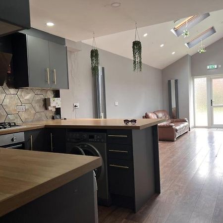 6D Hosting Apartment Coventry Exterior foto