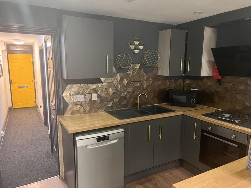 6D Hosting Apartment Coventry Exterior foto