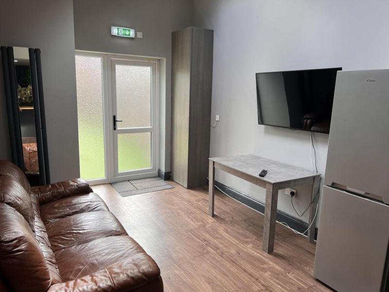6D Hosting Apartment Coventry Exterior foto